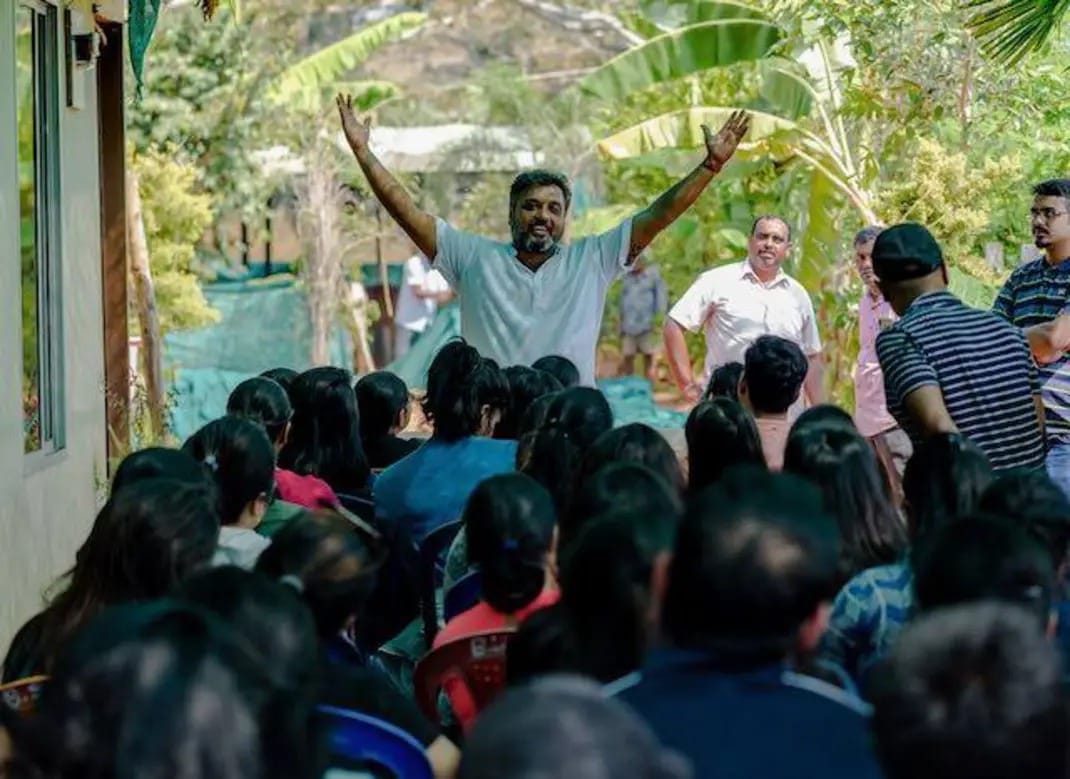 Madhu Chandan with Organic Mandya Farmers