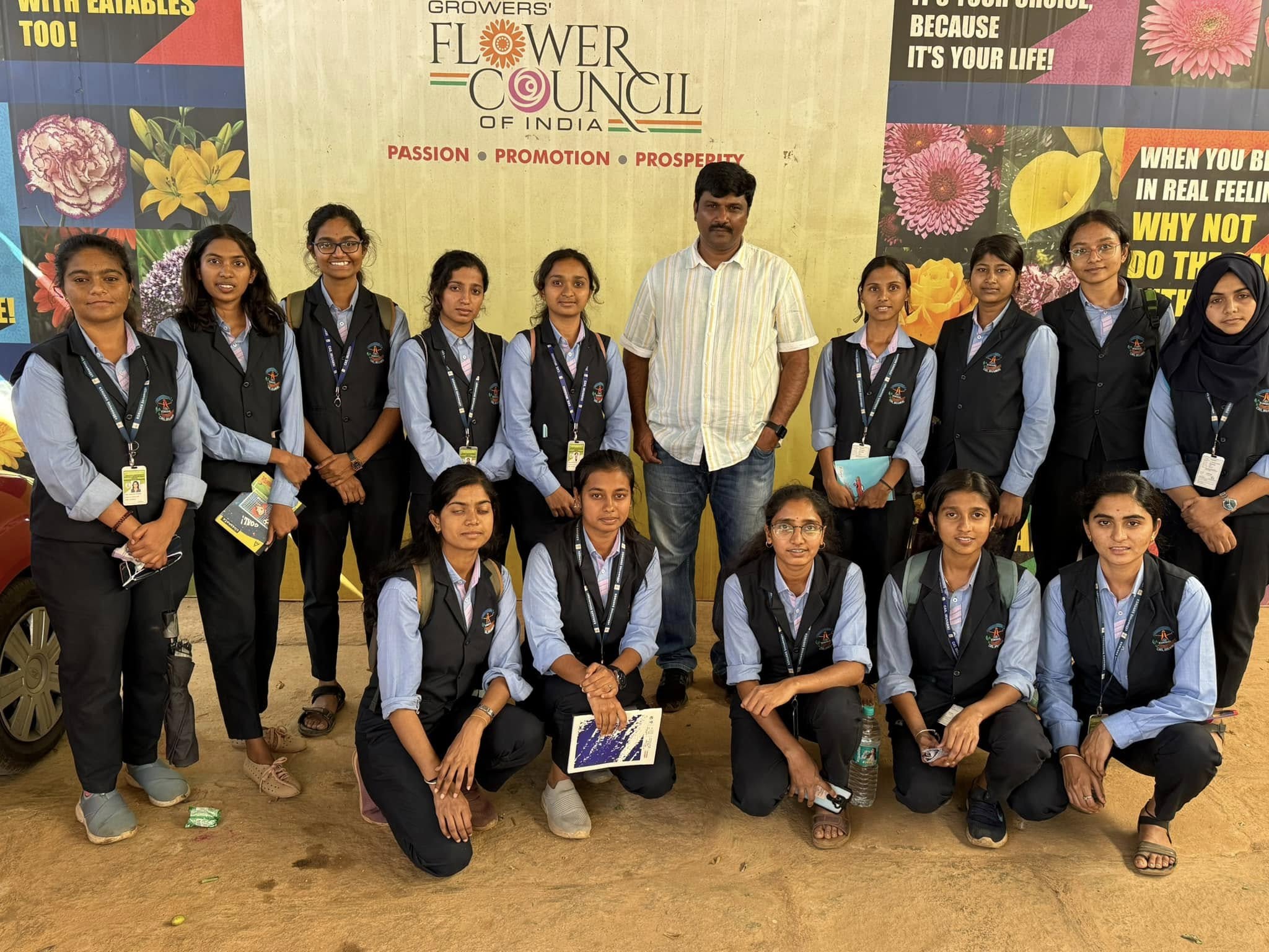 Srikanth mentoring young farmers in floriculture techniques